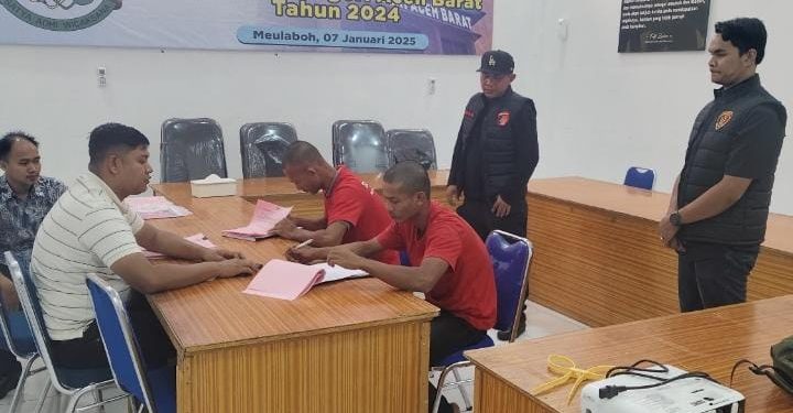 Polres Aceh barat Serahkan Tiga Tersangka Pelaku Judi Online ke Kejari 