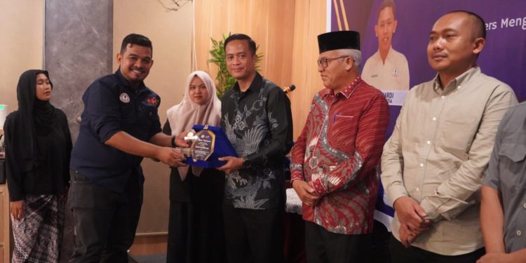 SWI Aceh Barat Berikan Penghargaan Kepada Korem 012/TU Diakui Sebagai Pelestari Budaya