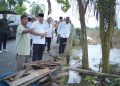 Bupati Nagan Raya Berkeliling Tinjau Lokasi Banjir dan Salurkan Bantuan untuk Warga