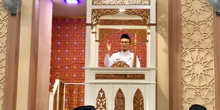 HRB, Wali Kota Pertama yang Menjadi Khatib di Masjid Agung Kota Subulussalam