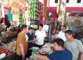 Pastikan Minyak Kita Sesuai Takaran, Polres Aceh Jaya Bersama Disperindag Lakukan Sidak ke Pasar