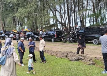 Keluarga Besar PT Socfindo Kebun Seunagan Berbondong bondong Padati Pantai Kuala Trang