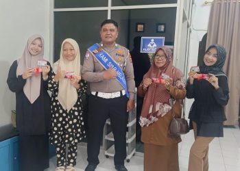 Dapat Jalur Prioritas, Kaum Perempuan Sampaikan Apresiasi untuk Sat Lantas Polres Nagan Raya