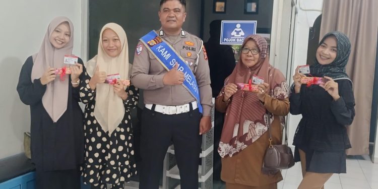 Dapat Jalur Prioritas, Kaum Perempuan Sampaikan Apresiasi untuk Sat Lantas Polres Nagan Raya