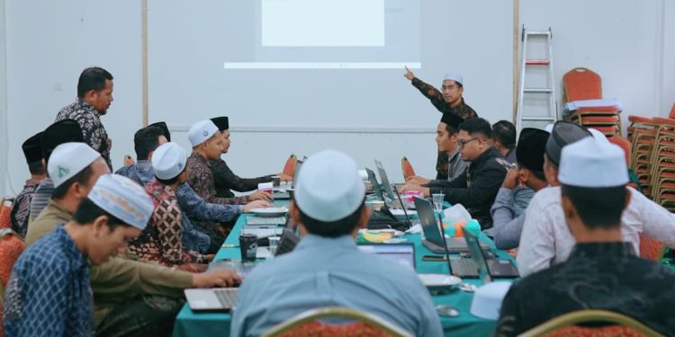 LP2M UNISAI Gelar Workshop Optimalisasi Editorial dan Review Process Menuju Internasionalisasi Jurnal Ilmiah