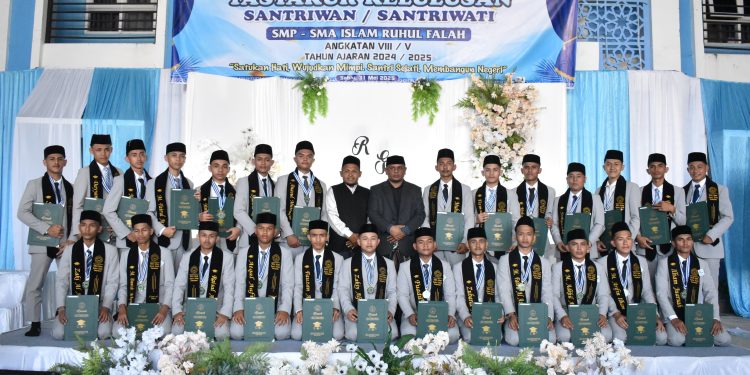Ketua STIS Al-Aziziyah Sabang: Anak Bukan Hanya amanah, Tapi Juga Investasi Akhirat Bagi Orang Tua