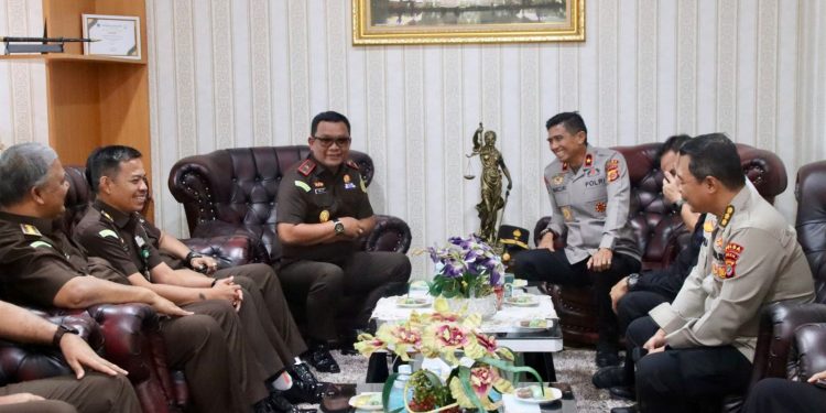 Kapolda Aceh Silaturahmi ke Kajati Untuk Perkuat Sinergi Antar Penegak Hukum