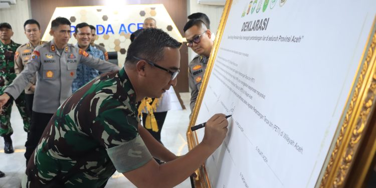 Kapolda Bersama Pemangku Kepentingan di Aceh Deklarasi Green Policing