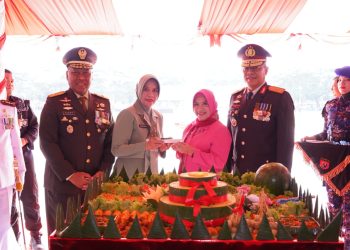 Hadiri Upacara HUT Ke-80 TNI, Kapolda Aceh: Makin Kuat Bersama Rakyat