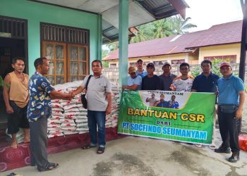 PT Socfindo kebun Seumayam Kembali Salurkan Sembako untuk Masyarakat Terdampak Banjir